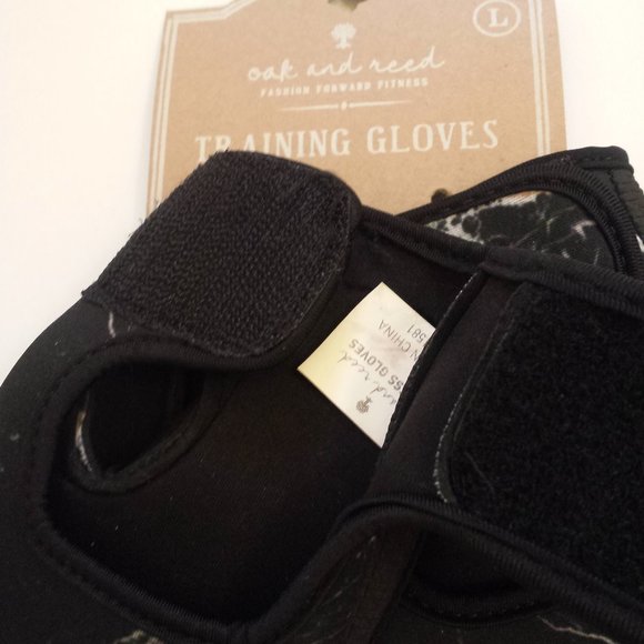 Oak and Reed Training Gloves - Picture 4 of 7
